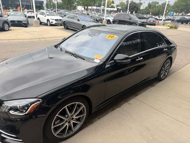 Used 2019  Mercedes-Benz S 560 image 4