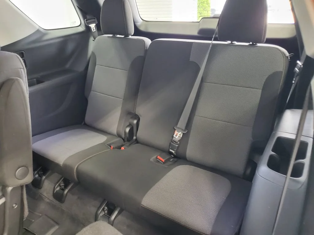 Used 2020 SUMMIT WHITE Chevrolet LT Cloth image 32