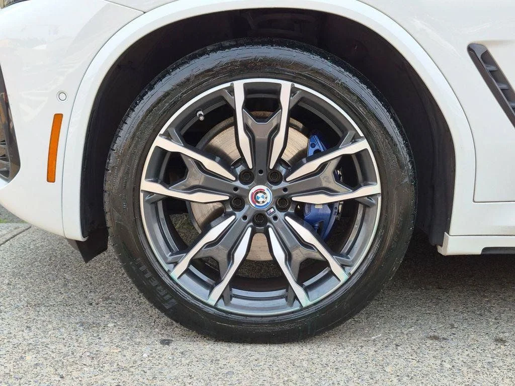 Used 2024 White BMW M40i image 35