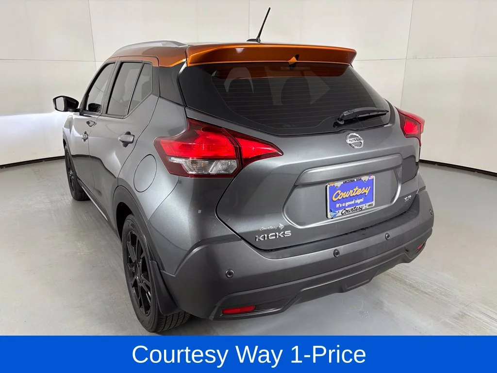 Used 2020 Gray Nissan SR image 8