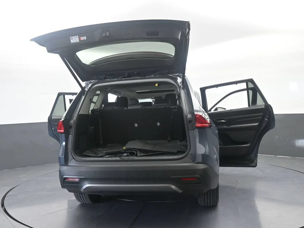 Used 2025 Cloud Toyota Limited image 82