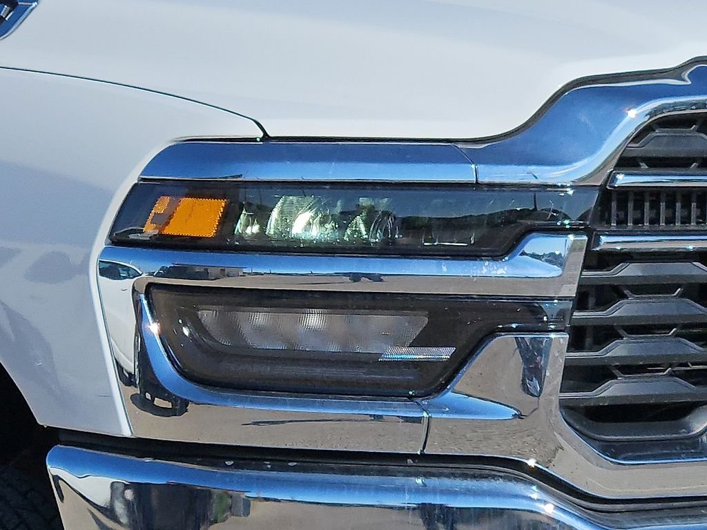 2025 RAM 3500 Big Horn - Photo 8