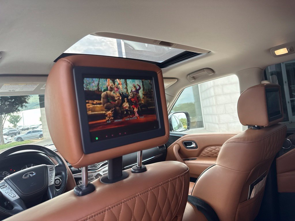 Used 2019 White INFINITI LUXE image 11