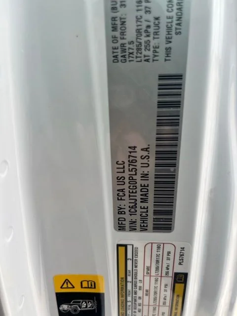 Used 2023 White Jeep Mojave image 14