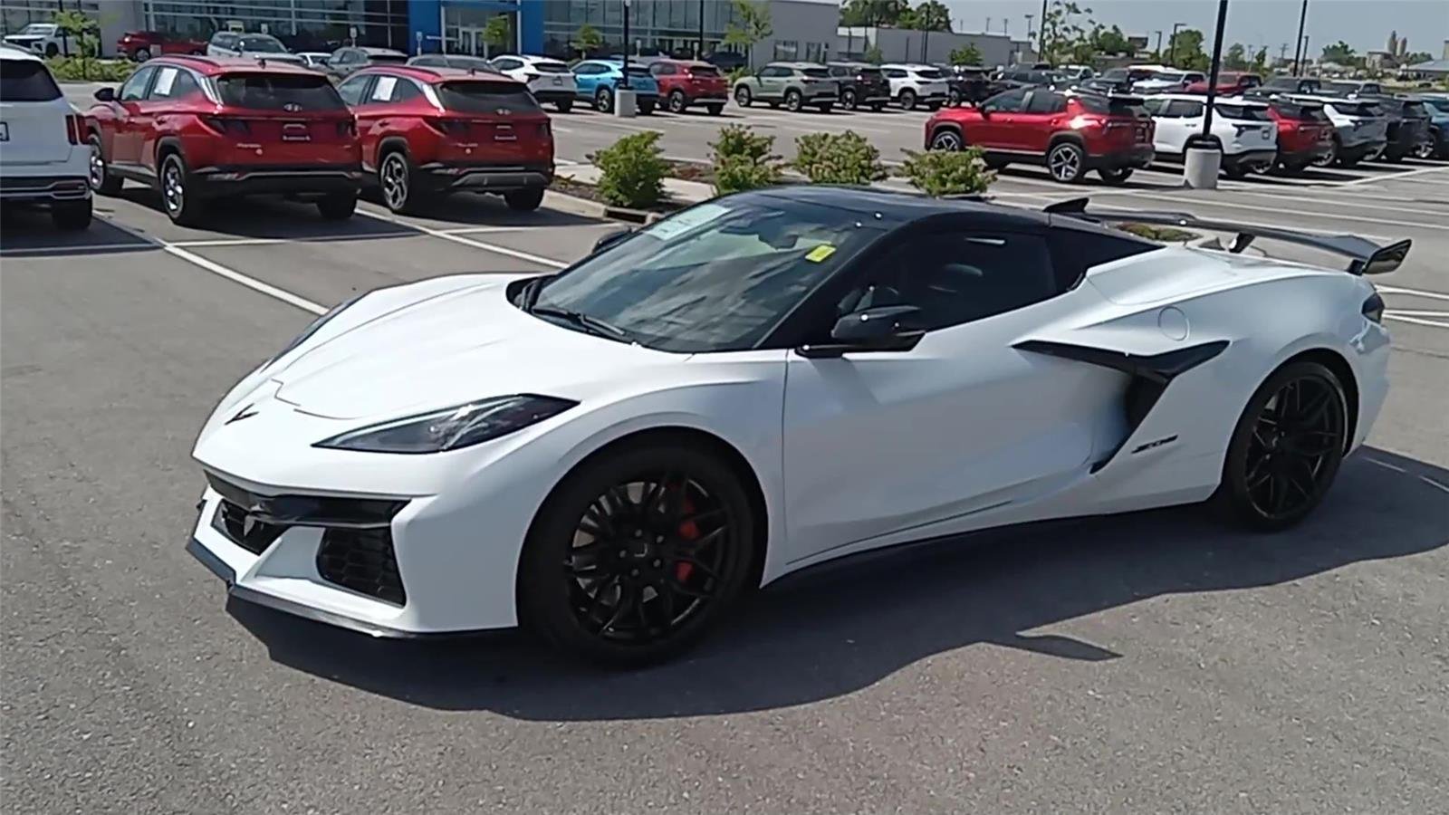 New 2026 Arctic White Chevrolet 2LZ image 4