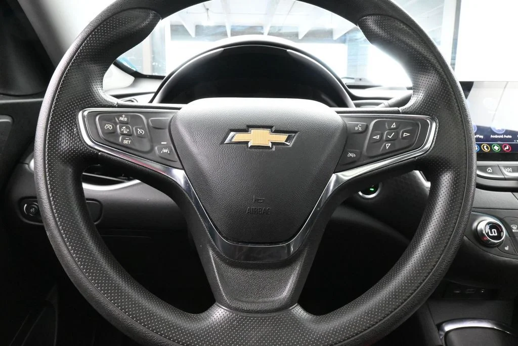 Used 2024 Sterling Gray Metallic Chevrolet LT image 23