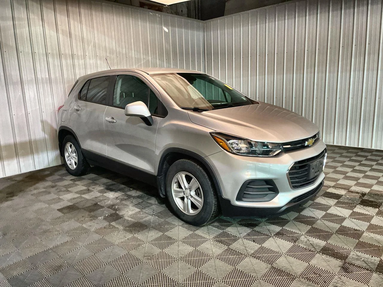 Used 2020 Chevrolet Trax LS with VIN KL7CJKSB0LB335575 for sale in Lockport, NY