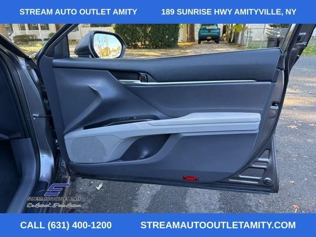 Used 2020 Gray Toyota SE image 15