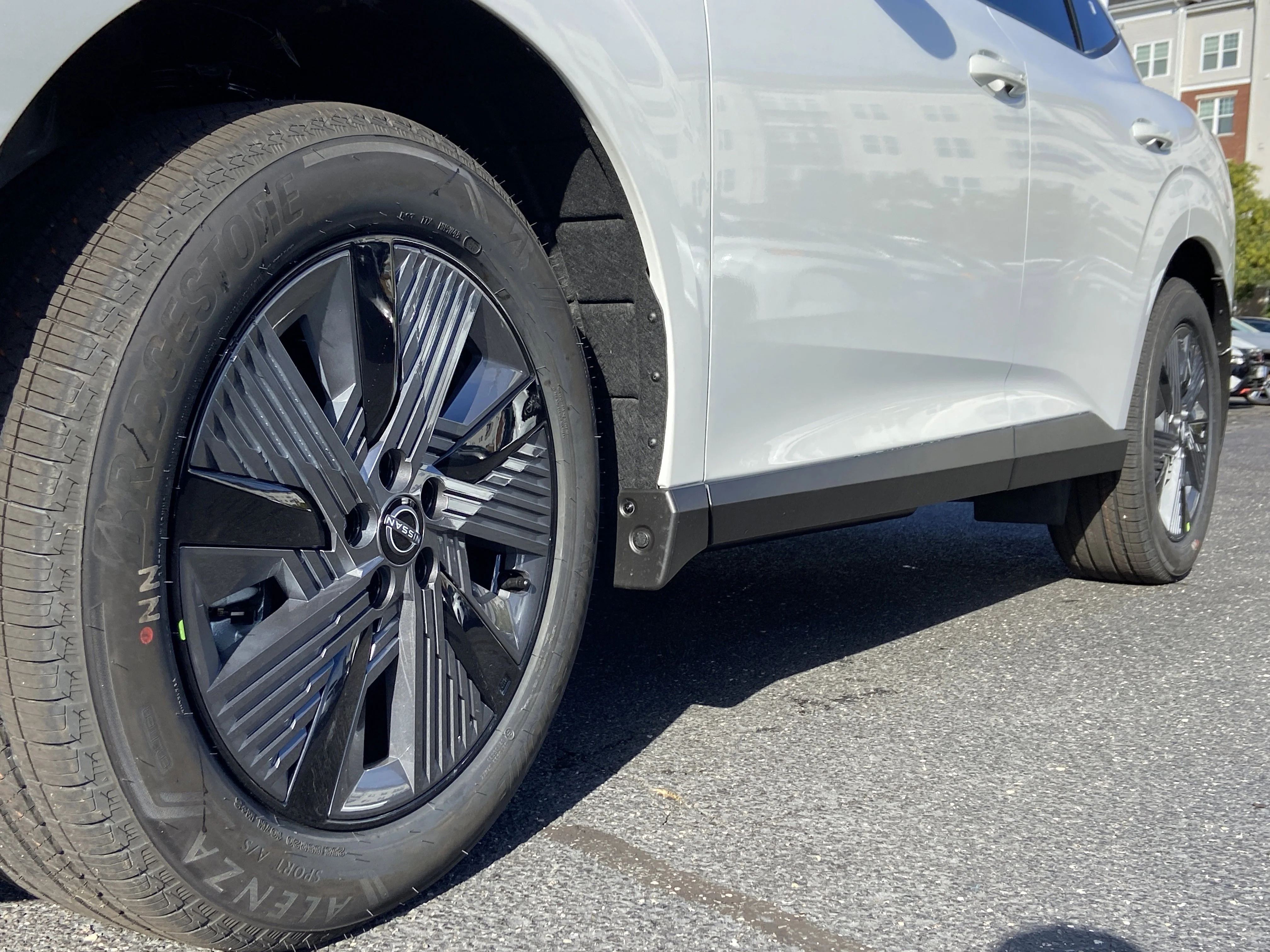 New 2026 Everest White Pearl TriCoat Nissan SL image 9
