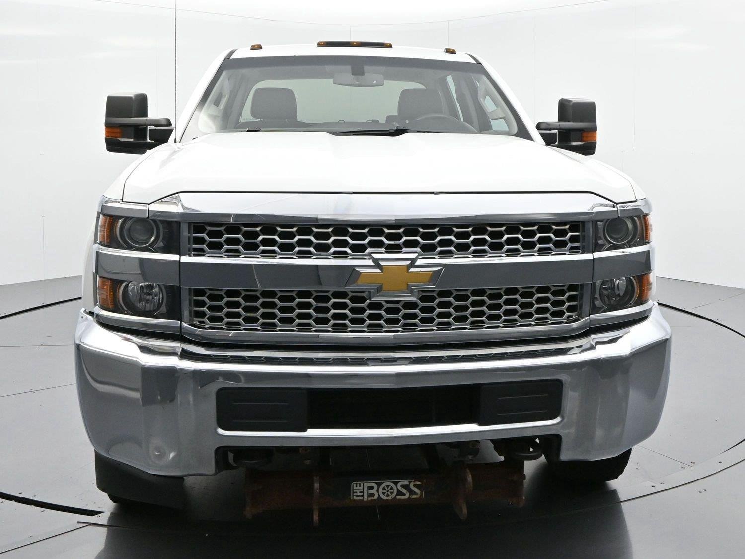 Used 2019 SUMMIT WHITE Chevrolet WT image 2