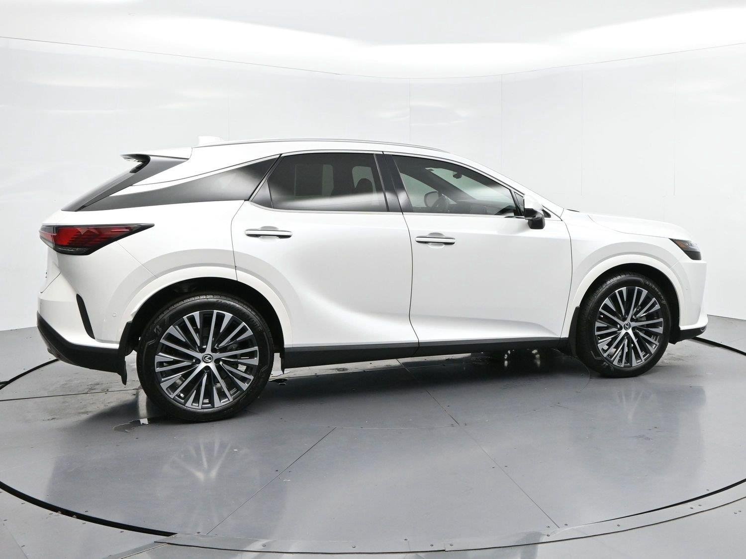 Used 2025 White Lexus RX 350 image 8
