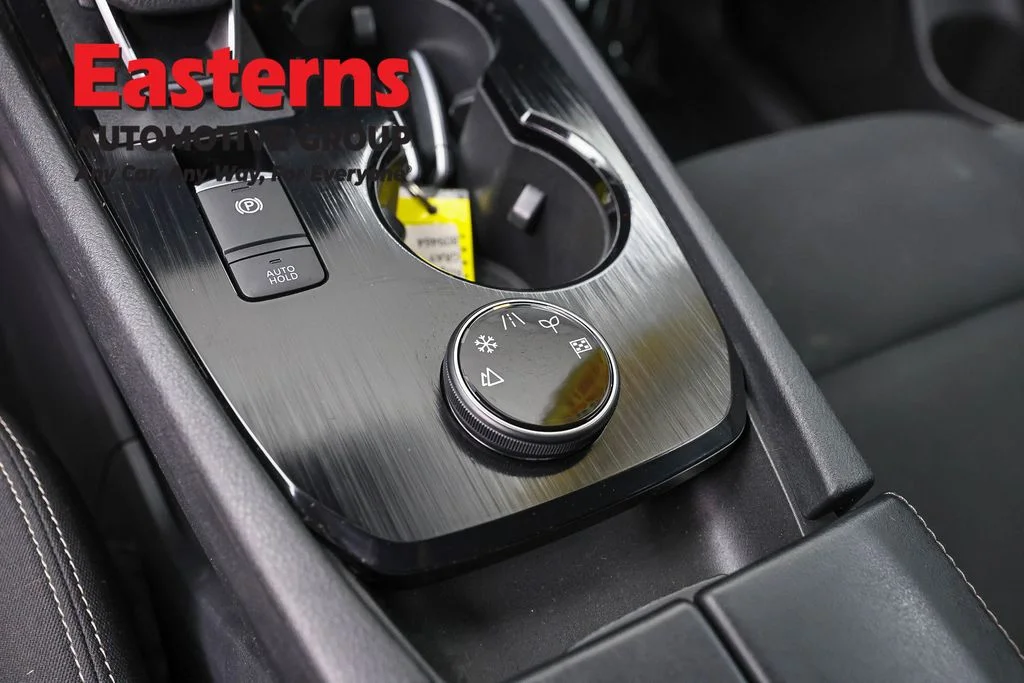 Used 2023 Gray Nissan S image 21