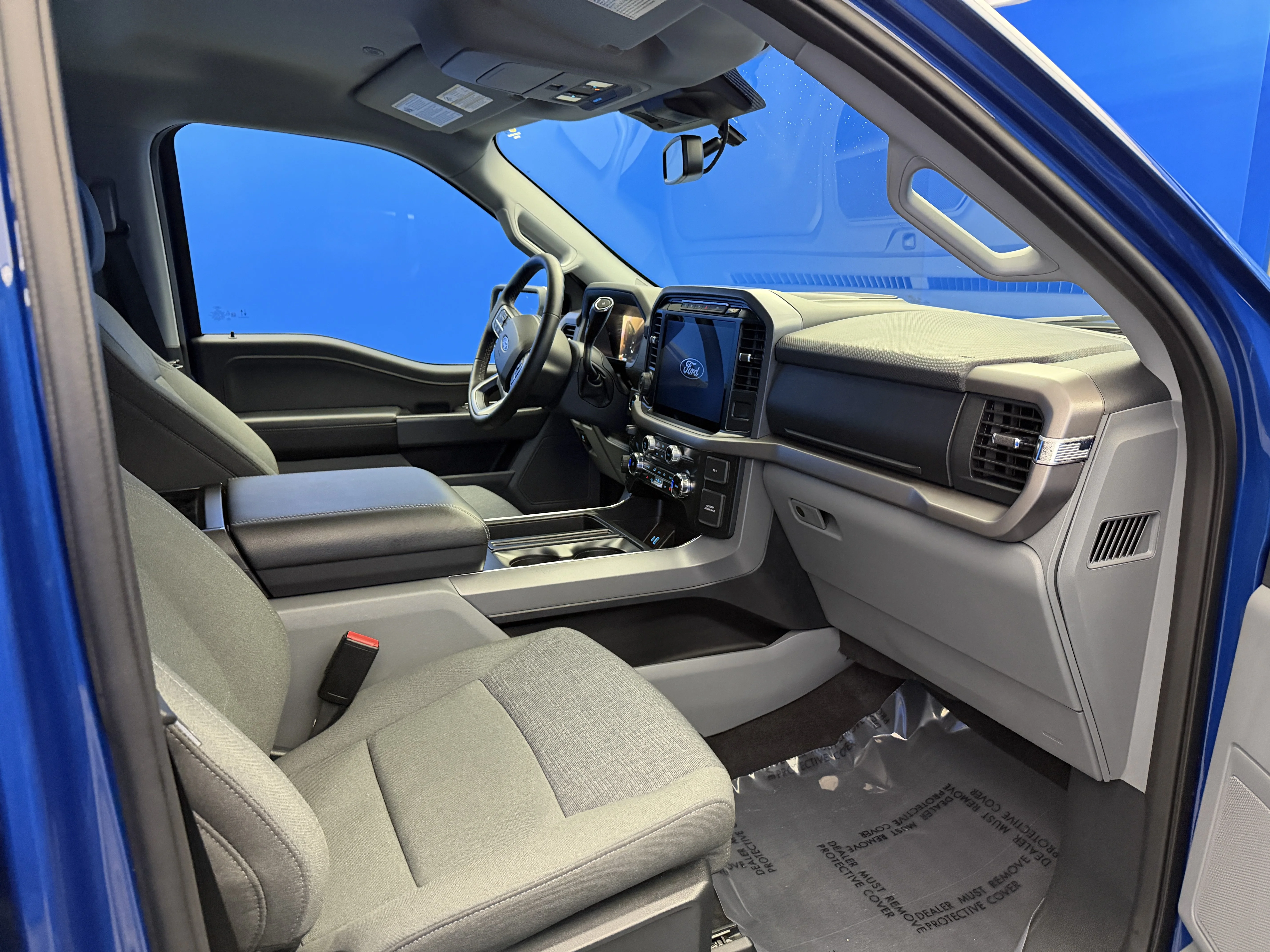 Used 2024 Atlas Blue Metallic Ford XLT image 14