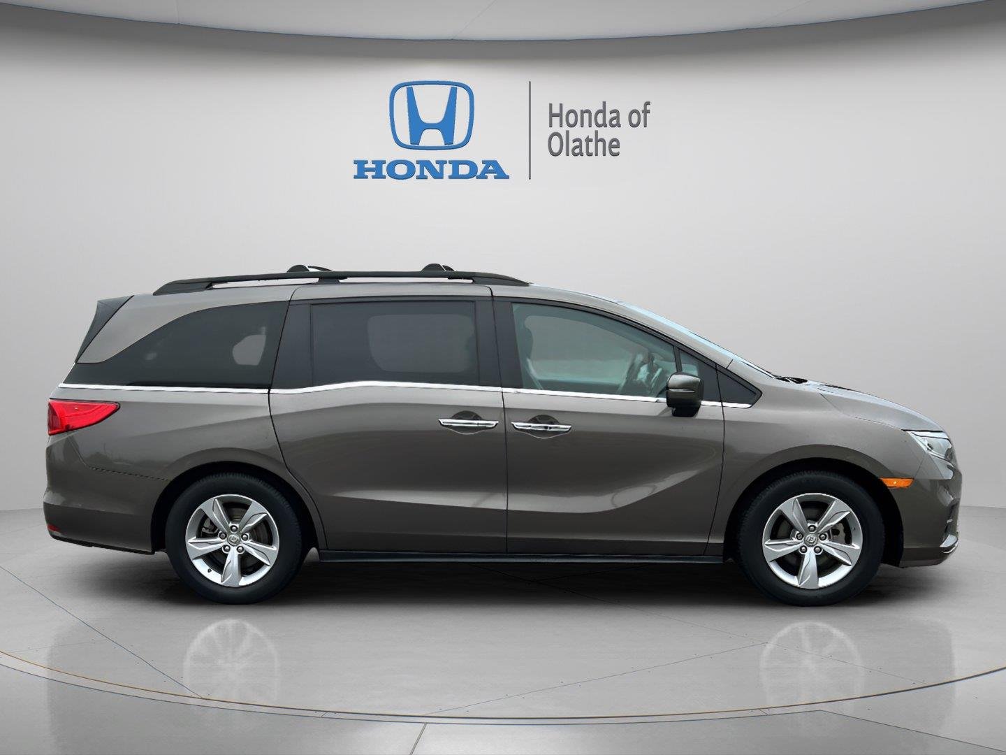 Certified Used 2019 Pacific Pewter Metallic Honda EX-L w/Navi w/RES image 2