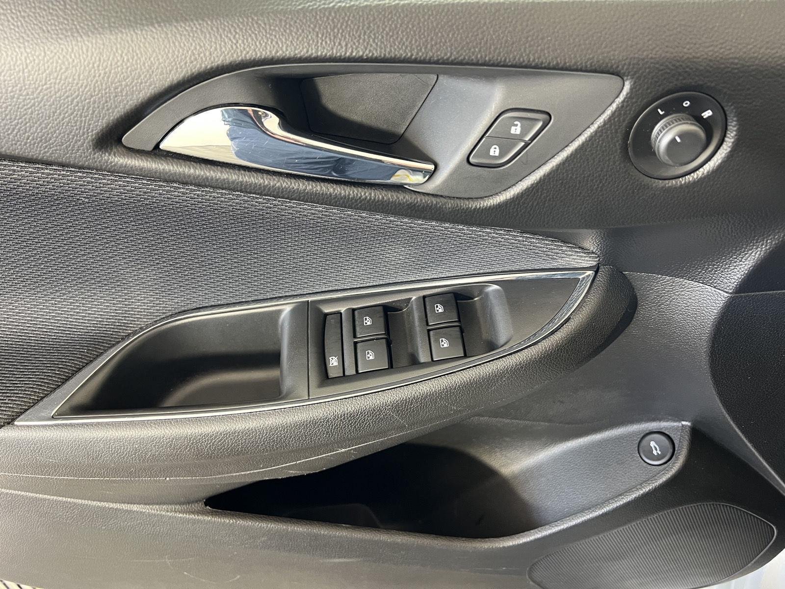 Used 2016 Silver Ice Metallic Chevrolet LT image 6