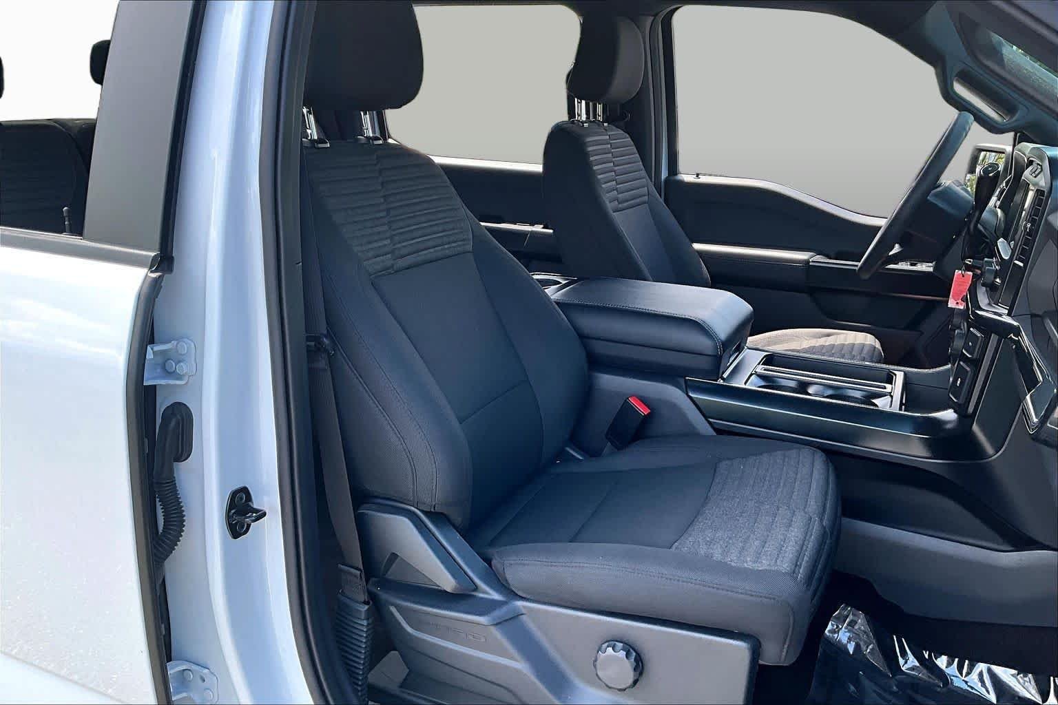Used 2022 Oxford White Ford XL image 9