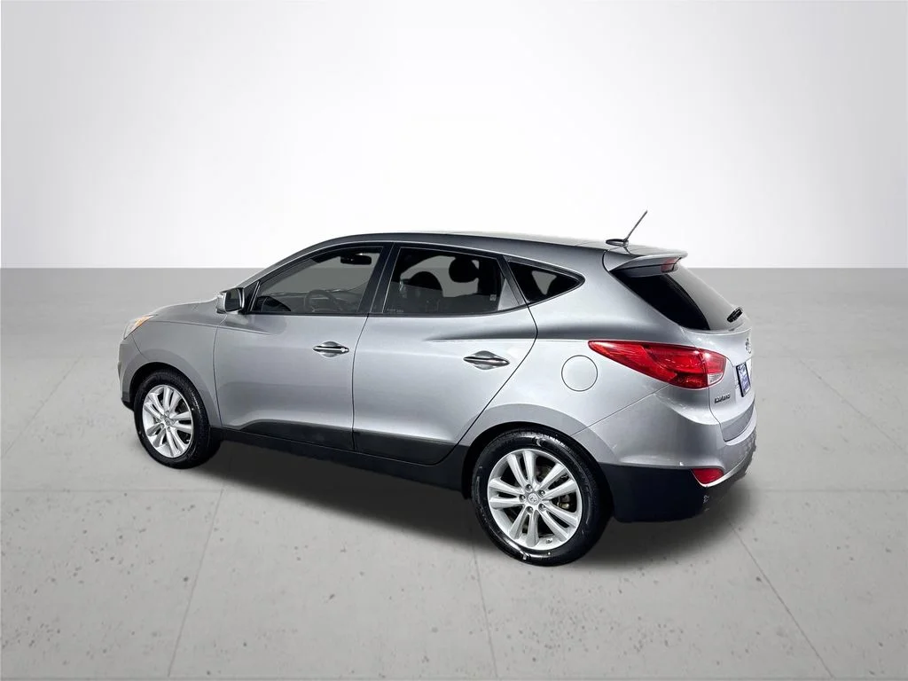 Used 2010 Gray Hyundai Limited image 8