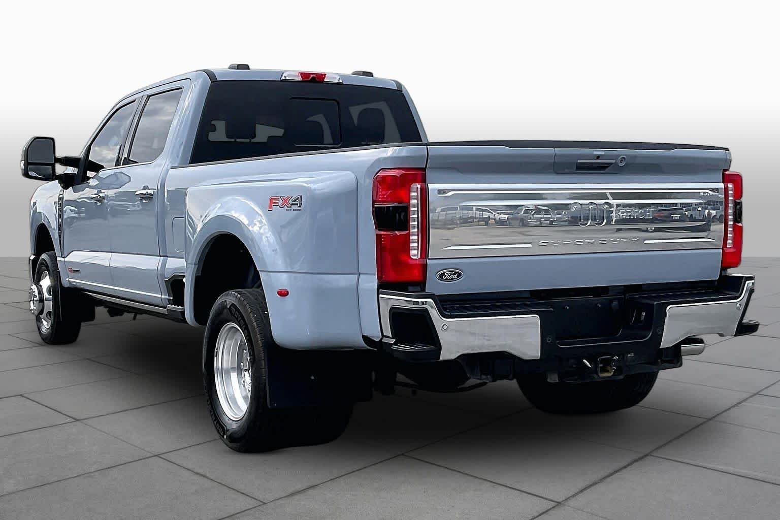 Used 2024 Glacier Gray Metallic TriCoat Ford King Ranch image 11