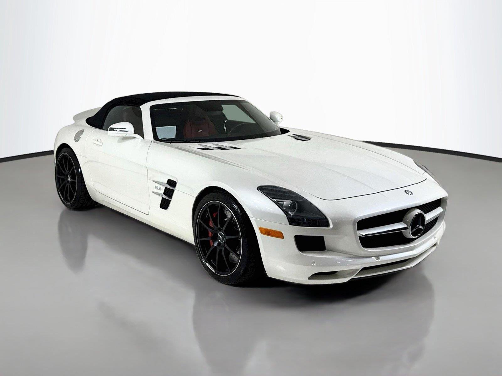 Used 2012 designo Mystic White II Mercedes-Benz SLS AMG® image 47