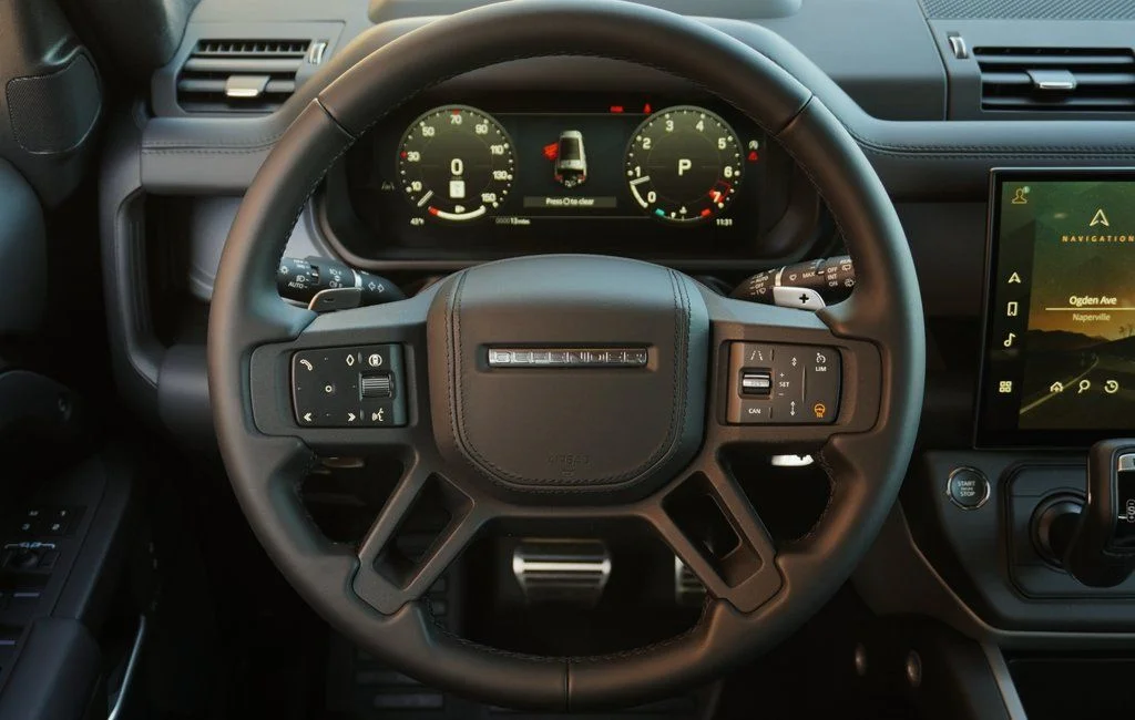 New 2026 Santorini Black Land Rover V8 image 17
