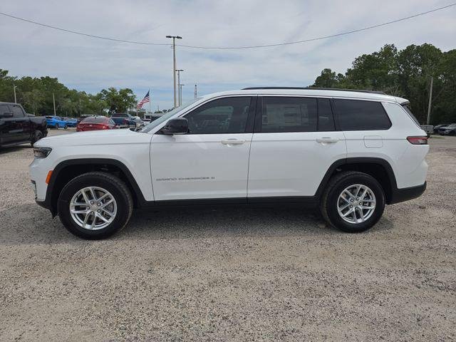 New 2026 Bright White Clear-Coat Exterior Paint Jeep Laredo image 6