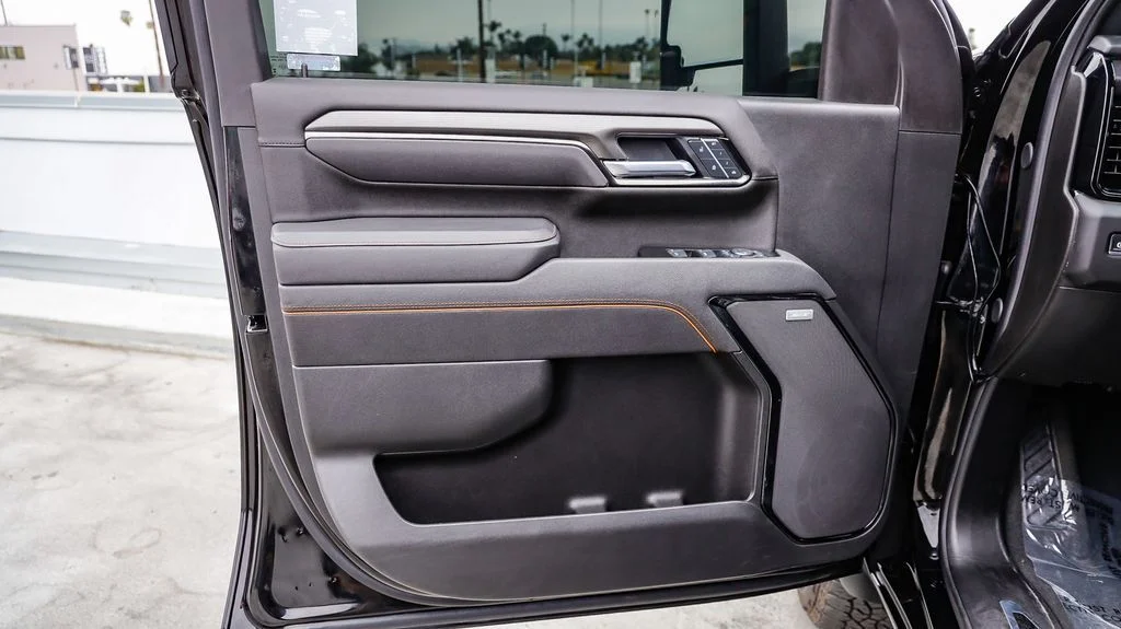 Used 2025 Black GMC AT4 image 24