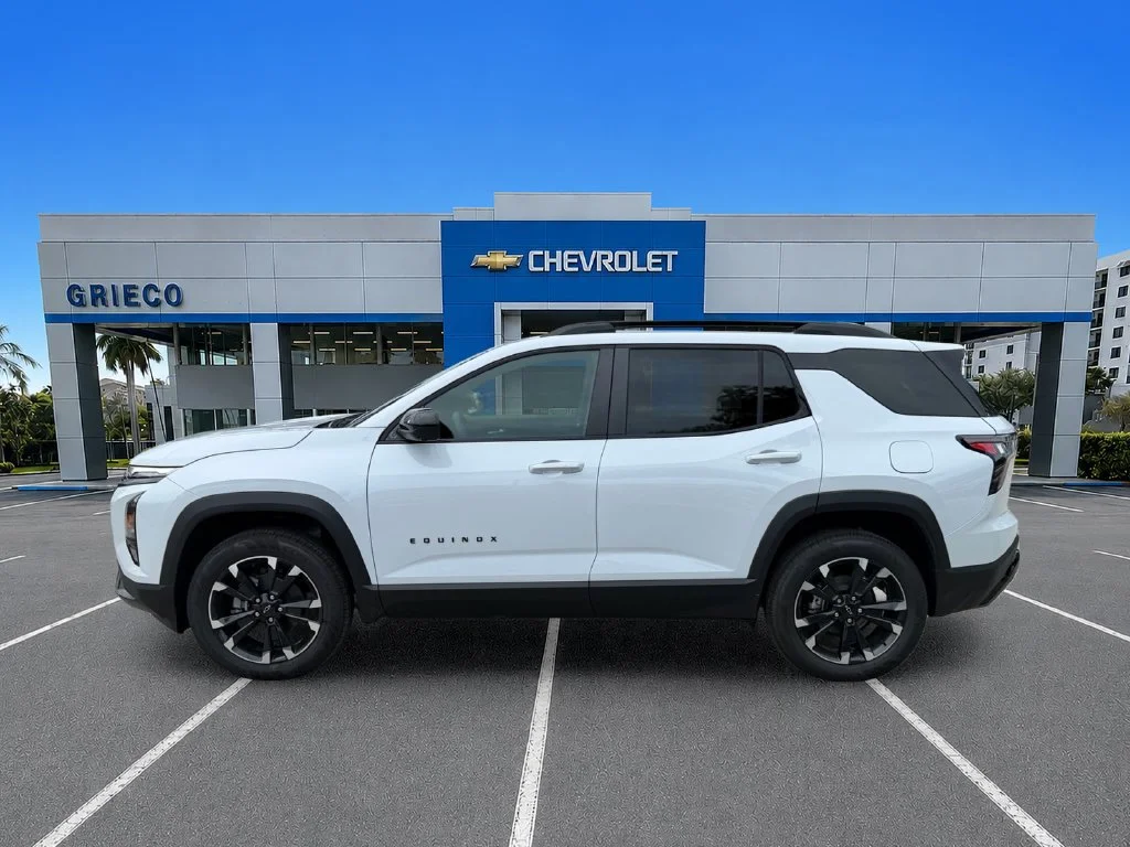 New 2027 Polar White Tricoat Chevrolet RS image 4
