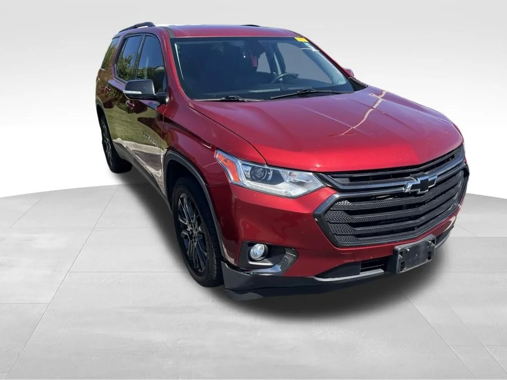 Used 2018 Red Chevrolet RS image 9