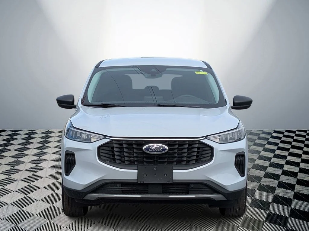 Used 2025 Silver Ford Active image 2