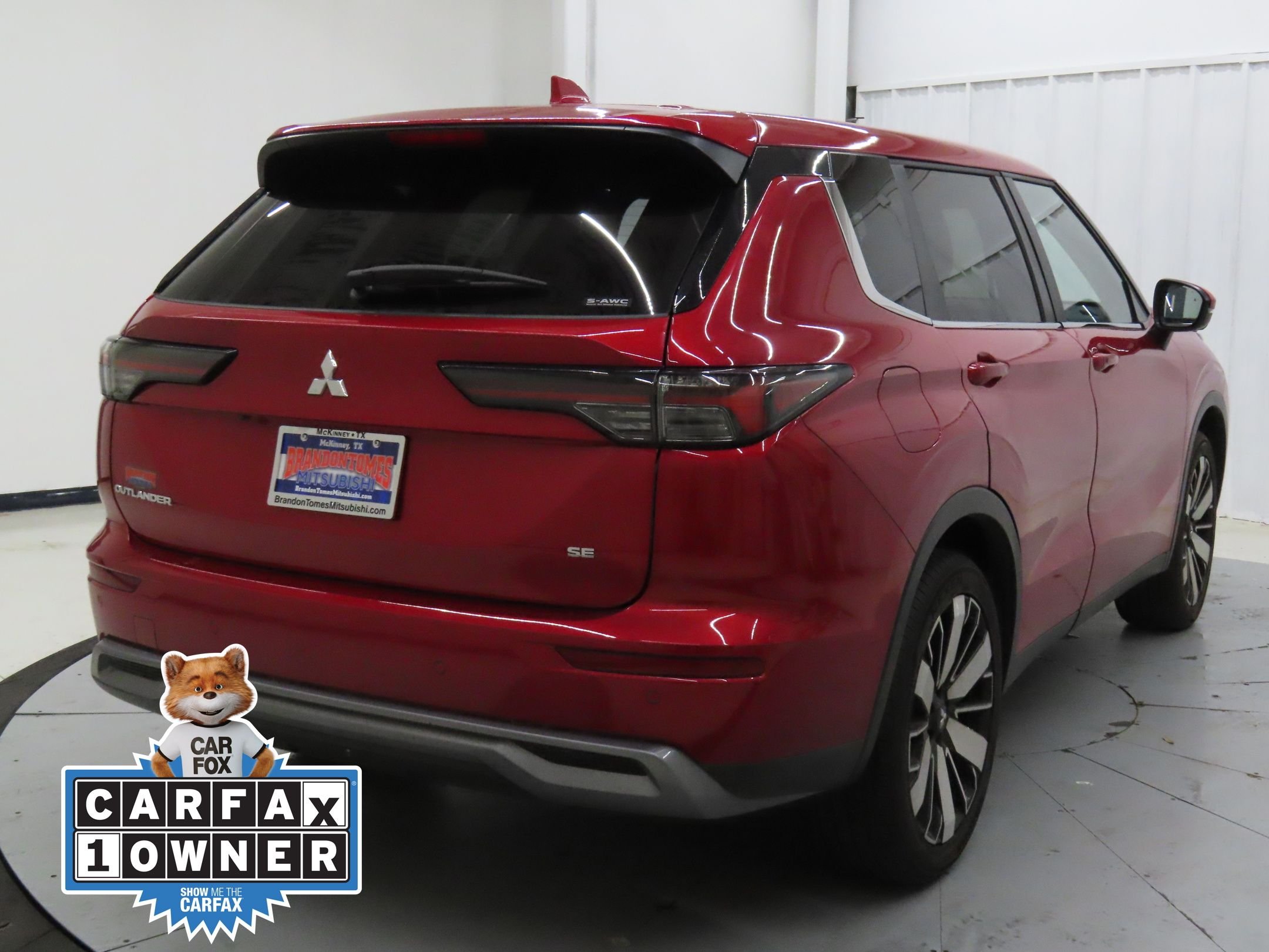 2025 Mitsubishi Outlander SE Ralliart photo 2