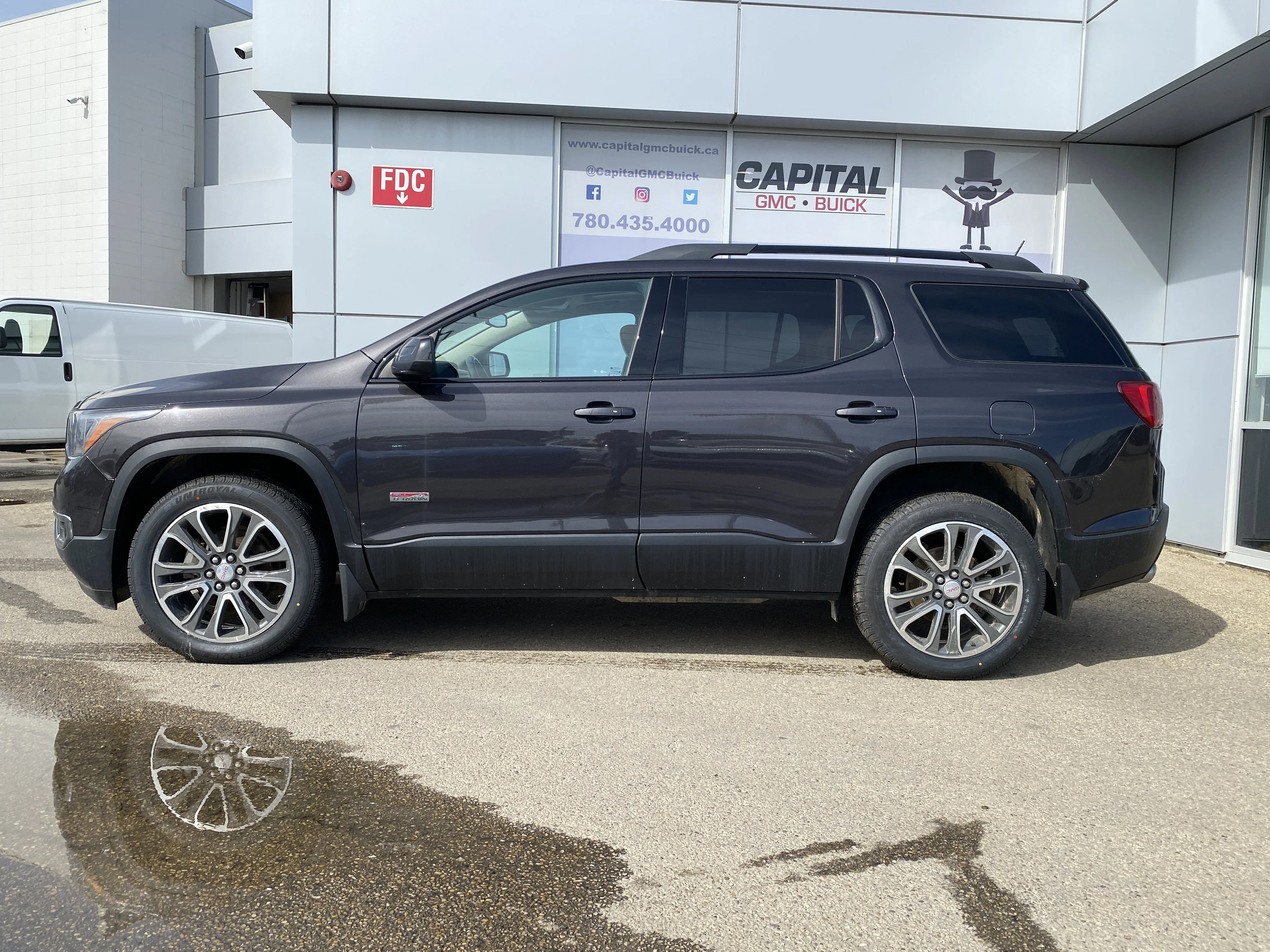 Used 2018 Gray GMC SLT-1 AWD * ALL TERRAIN * DUAL CLIMATE ZONES * image 2
