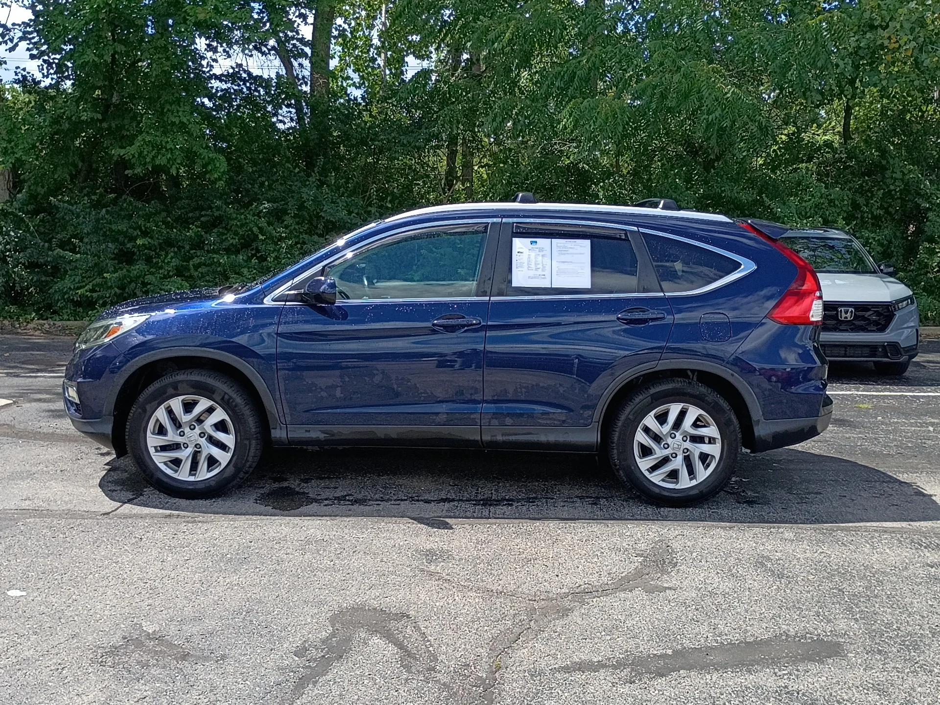 Certified Used 2016 BLUE Honda EX-L image 6