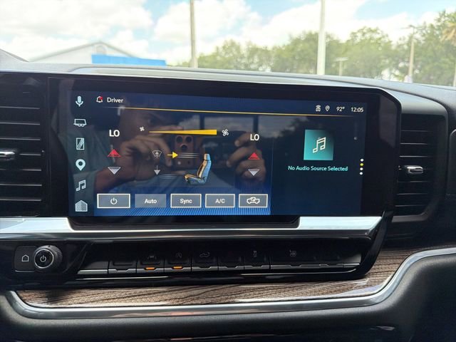 Used 2025 Summit White Chevrolet LT image 25