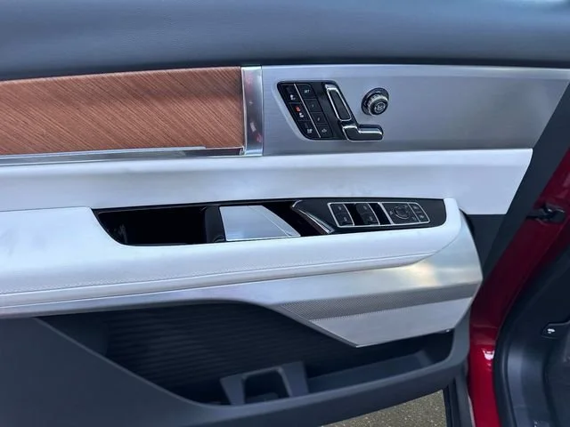 2026 Cadillac VISTIQ Sport - Photo 39