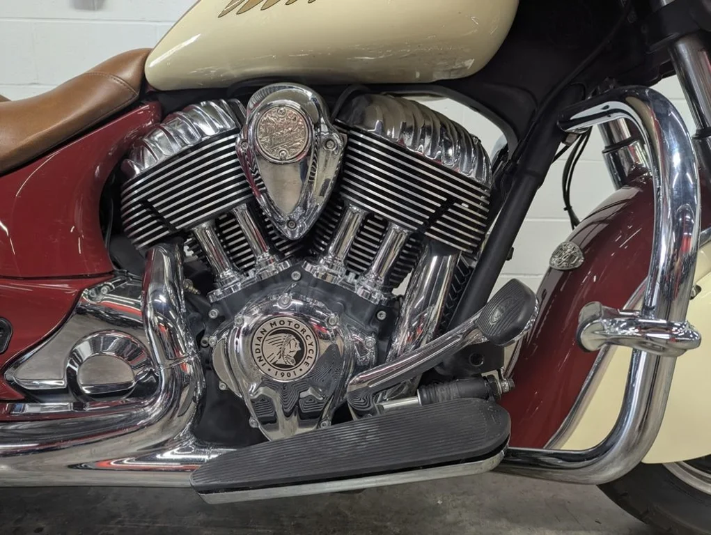 Used 2016 Red/Cream Indian Motorcycle Indian Red image 7