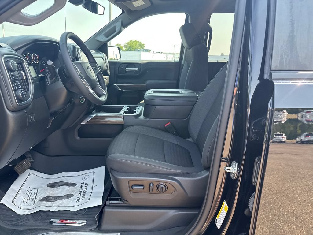 Certified Used 2022 BLACK Chevrolet RST image 9