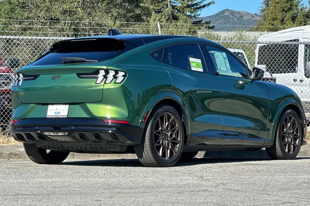 Used 2025 Green Metallic Ford GT image 4