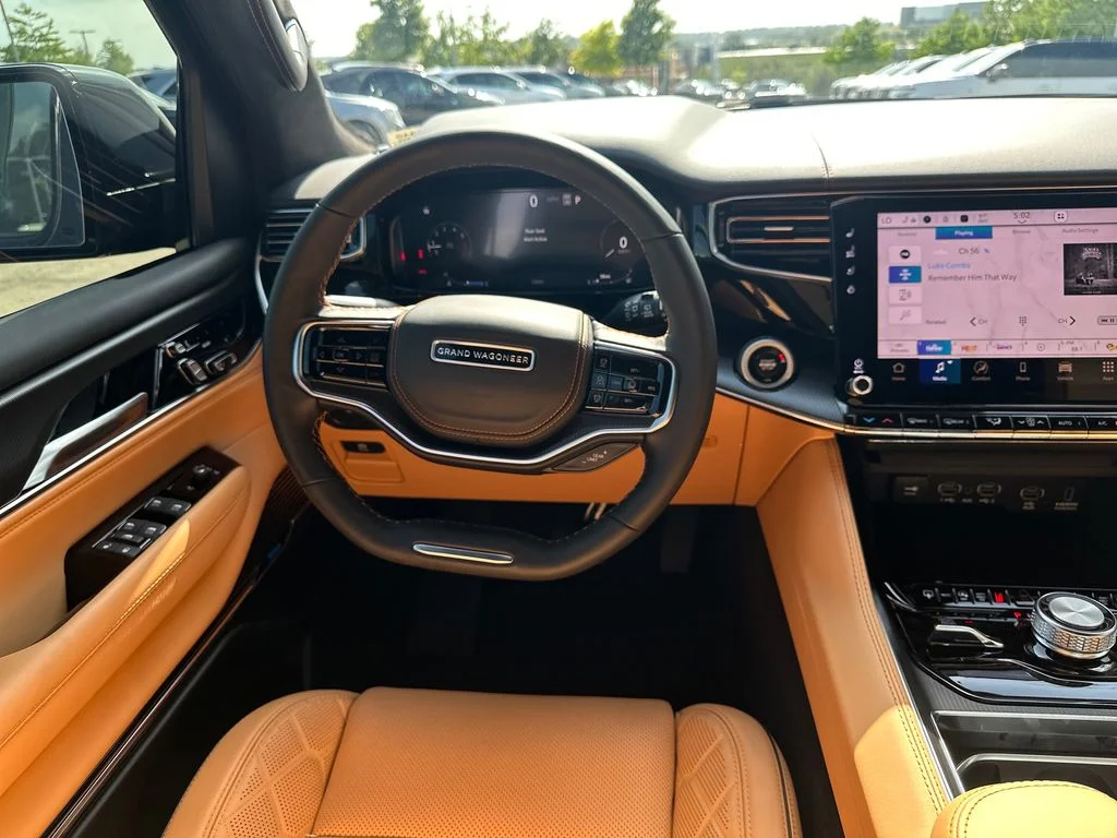 New 2026 High Gloss Black Exterior Paint Jeep Summit Reserve image 28