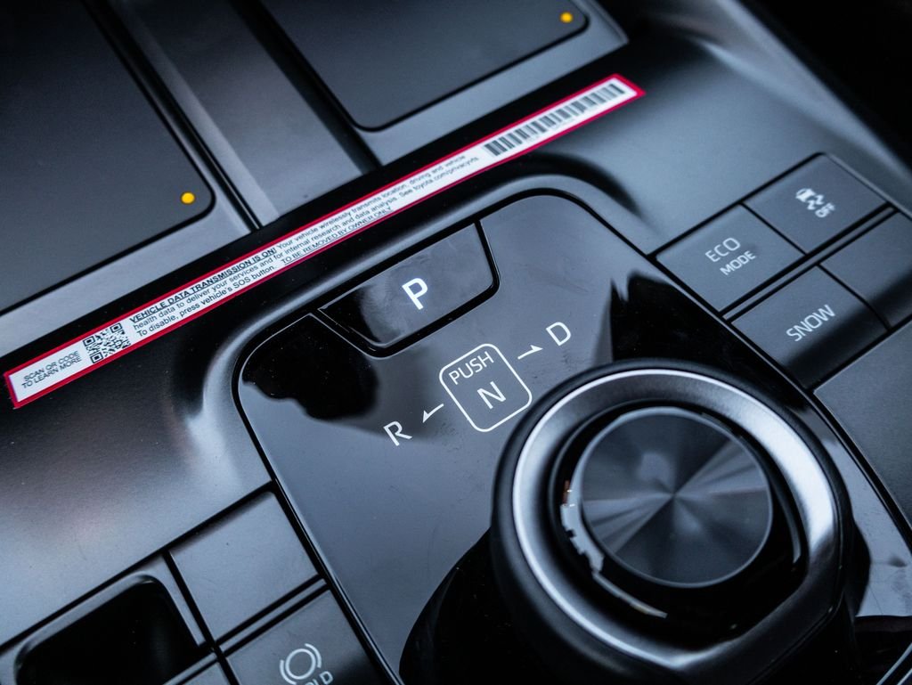 2026 Toyota C-HR SE - Photo 25