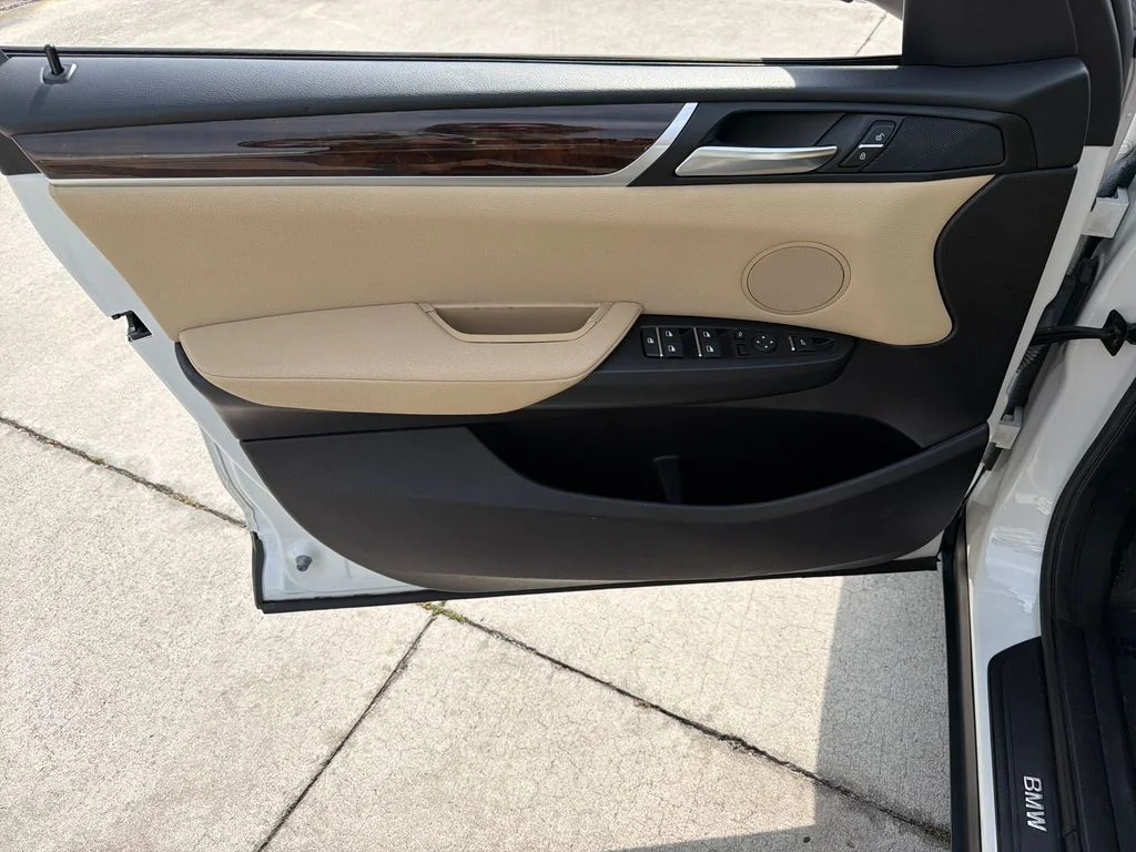 2017 BMW X3 xDrive28i - Photo 17