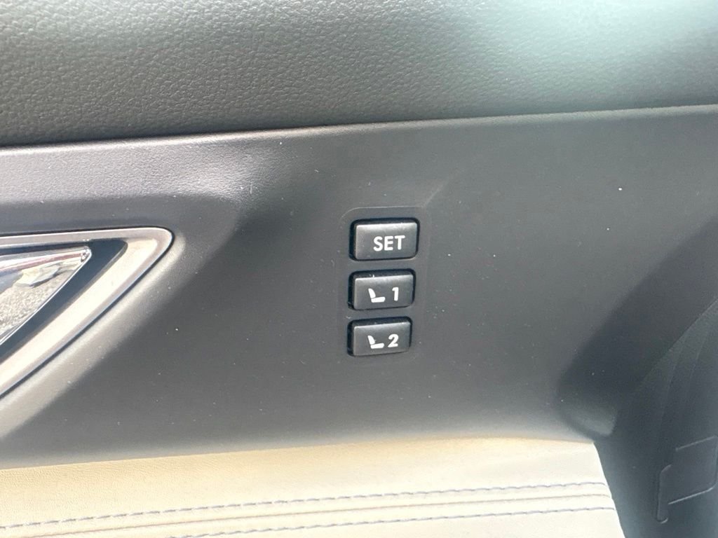 Used 2025 White Subaru Limited image 16