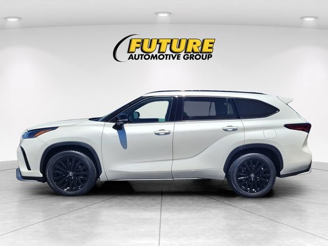 Used 2023 Beige Toyota Limited image 6