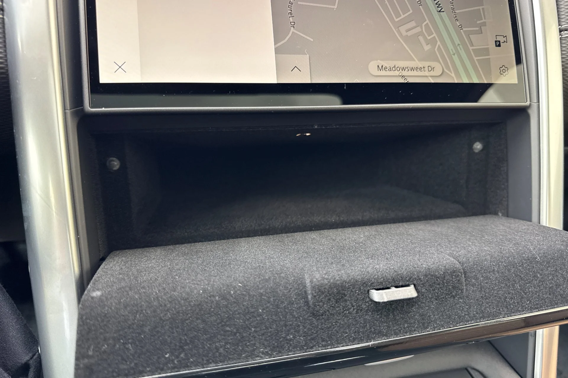 New 2026 Fuji White Land Rover Gemini Edition AWD image 29