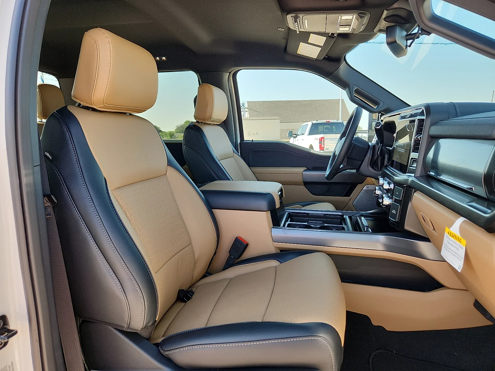 New 2026 Star White Metallic Tri-Coat Ford LARIAT image 20