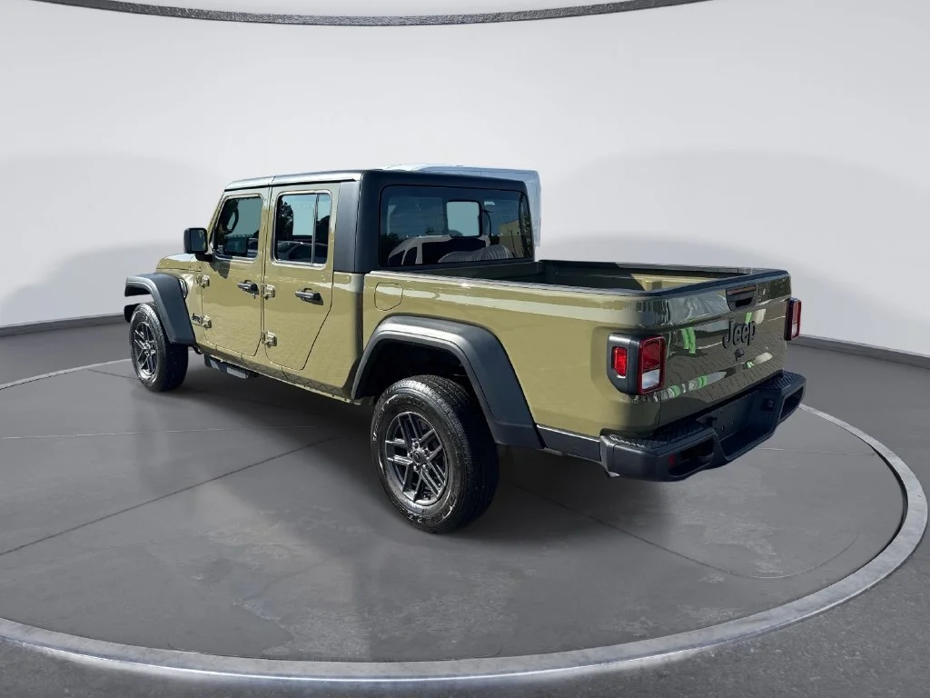 Used 2026 Green Jeep Sport image 5