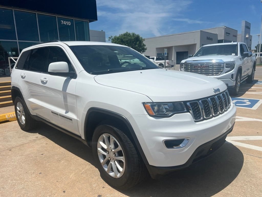 Used 2021 White Jeep Laredo E image 8