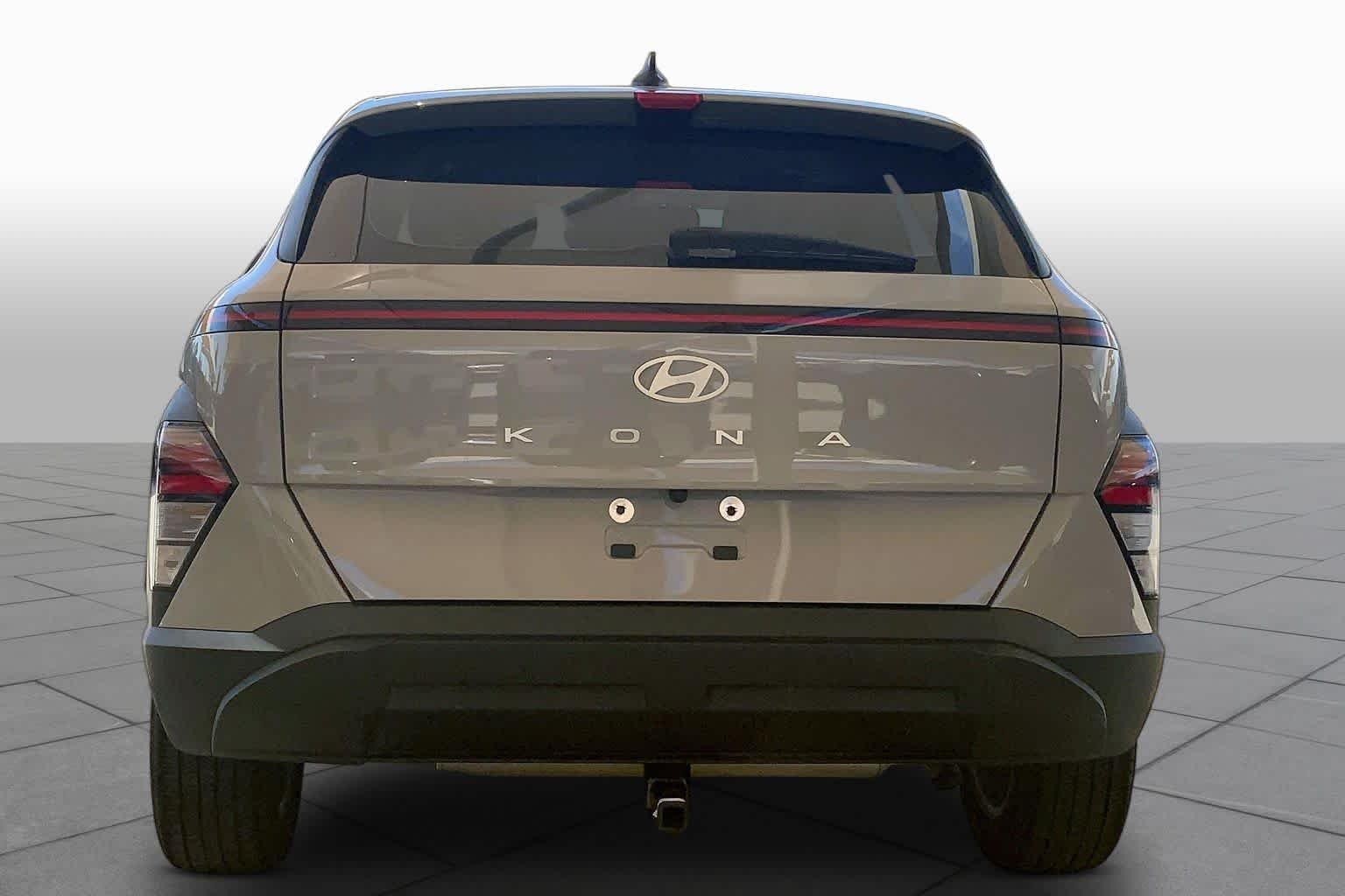 2025 Hyundai Kona SE - Photo 5