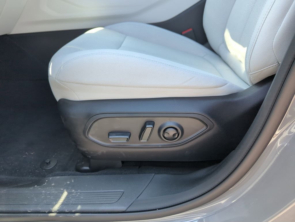 New 2026 Sting-Gray Clearcoat Jeep Laredo image 13