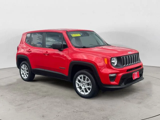 Used 2023 Red Jeep Latitude image 7