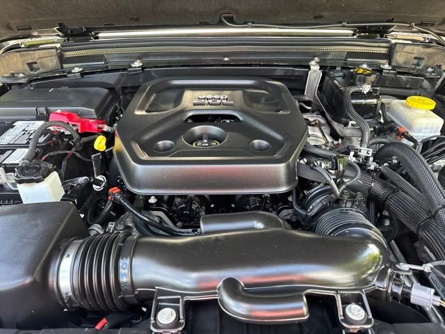 Used 2019 Black Jeep Unlimited Sahara image 17